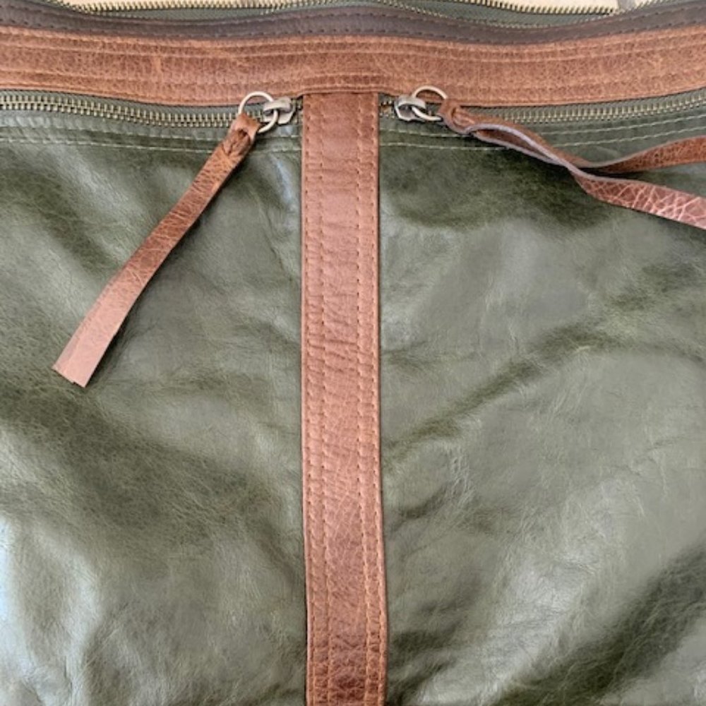 Rough & Tumble Vintage Hoop Hobo in Pine